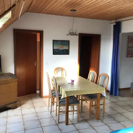 Achtern Diek Apartment *