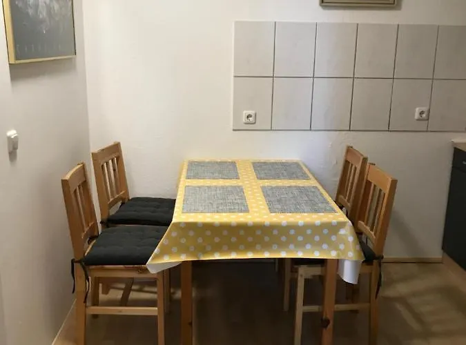 Achtern Diek Thalingburen